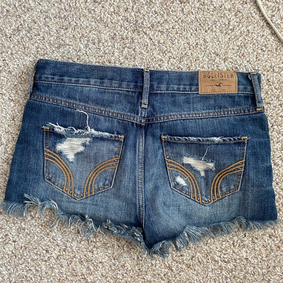 Hollister Dark Wash High Waisted Ripped Shorts - Picture 2 of 2